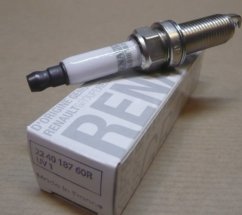 224018760r zapalovací svíčka renault,original