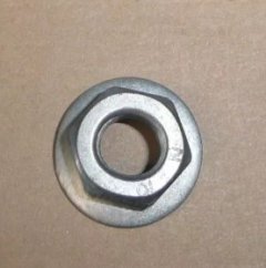509121 matice citroen peugeot  M10X150-11,5