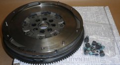 7701478942 setrvačník motoru renault 2.0 DCI