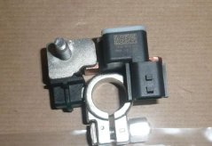 plusový pol autobaterie renault dacia mercedes 250825784r af